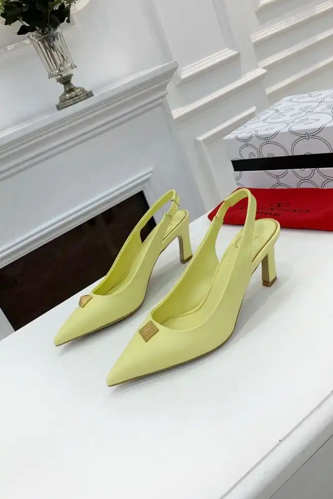 hype Valentino High Heels