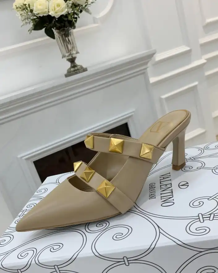 hype Valentino High Heels