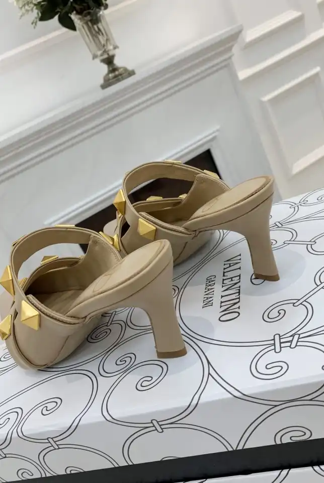 hype Valentino High Heels