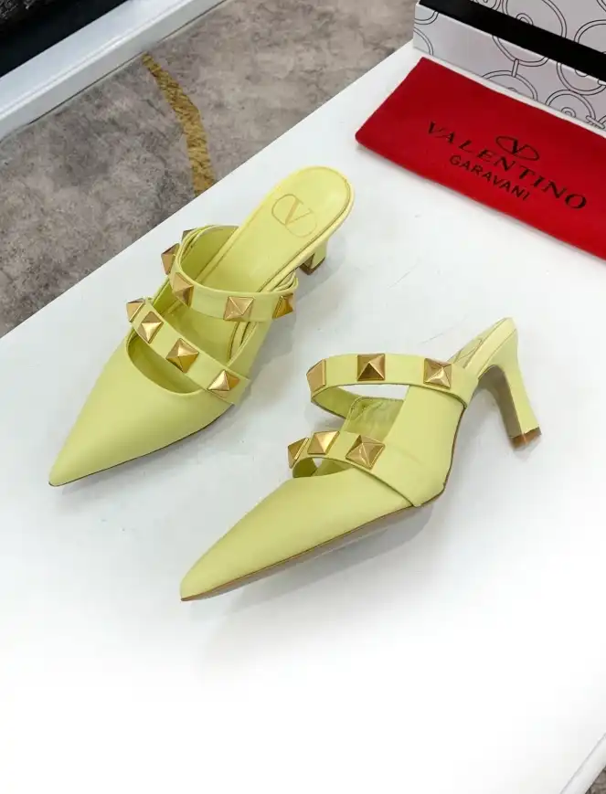 hype Valentino High Heels