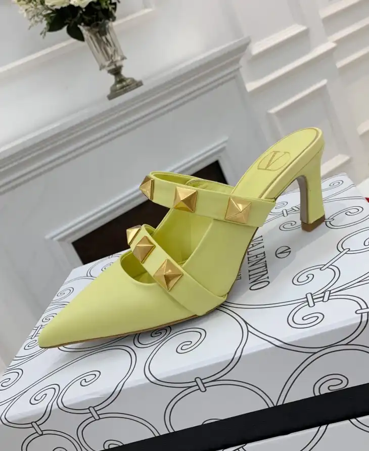 hype Valentino High Heels