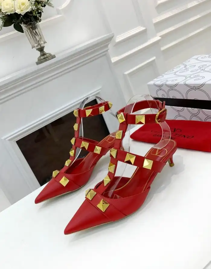 hype Valentino High Heels