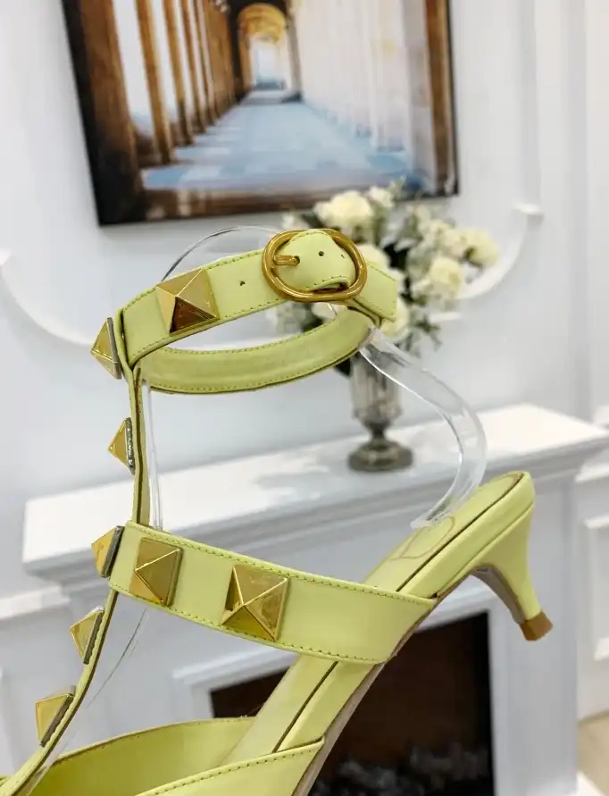 hype Valentino High Heels