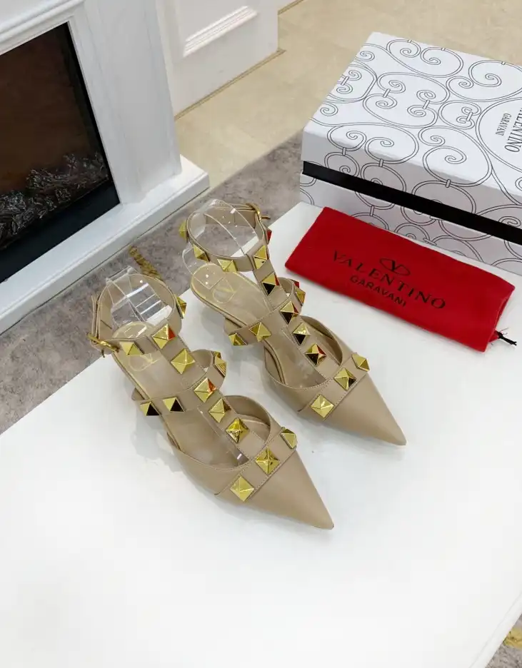 hype Valentino High Heels