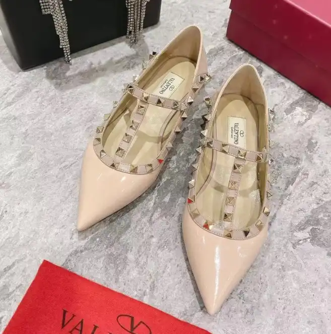 hype Valentino flat shoes