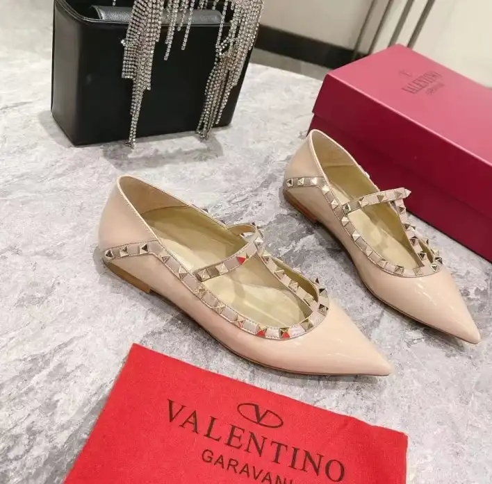 hype Valentino flat shoes