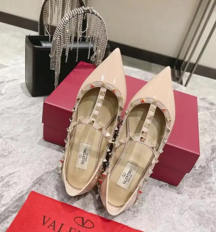 hype Valentino flat shoes