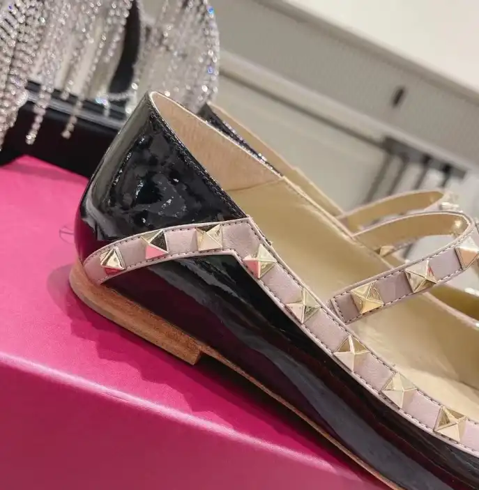 hype Valentino flat shoes