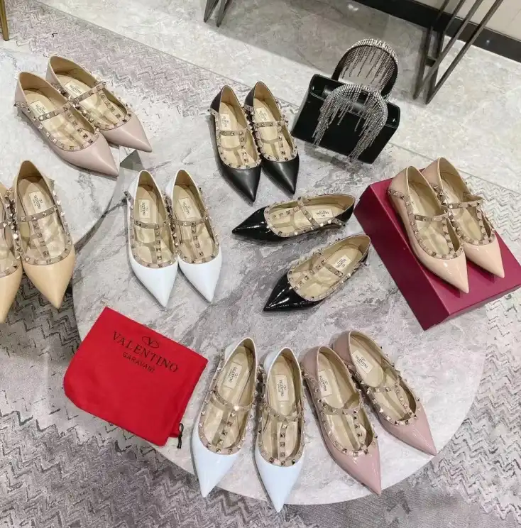 hype Valentino flat shoes