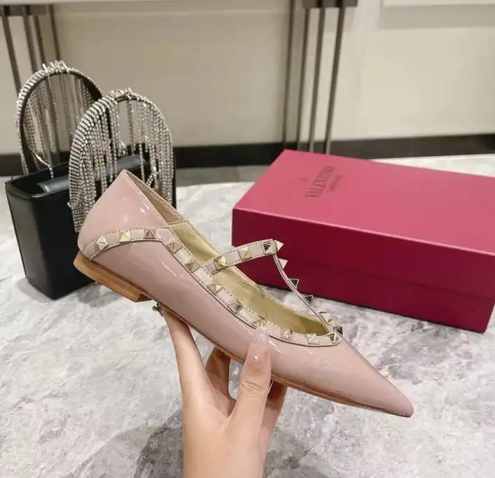 hype Valentino flat shoes