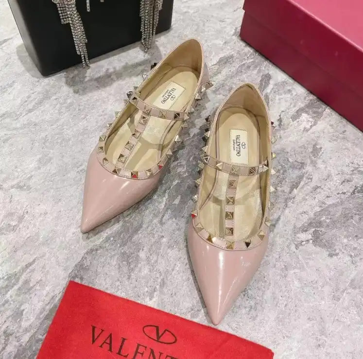 hype Valentino flat shoes