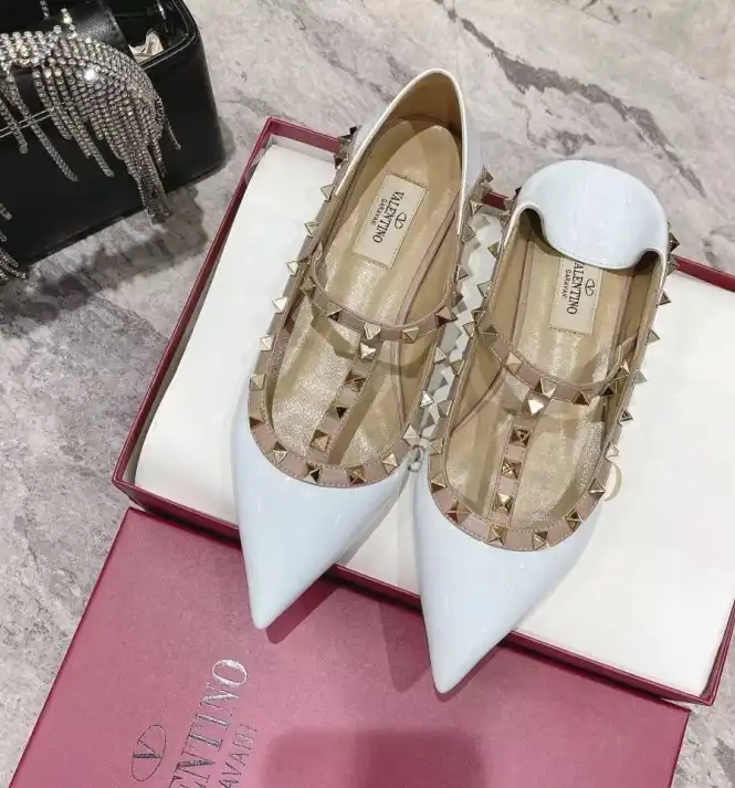 hype Valentino flat shoes