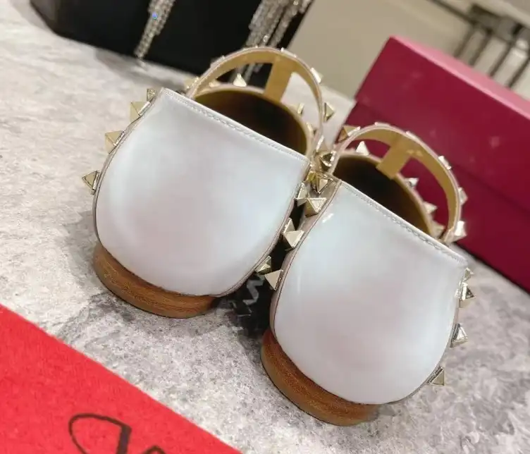 hype Valentino flat shoes