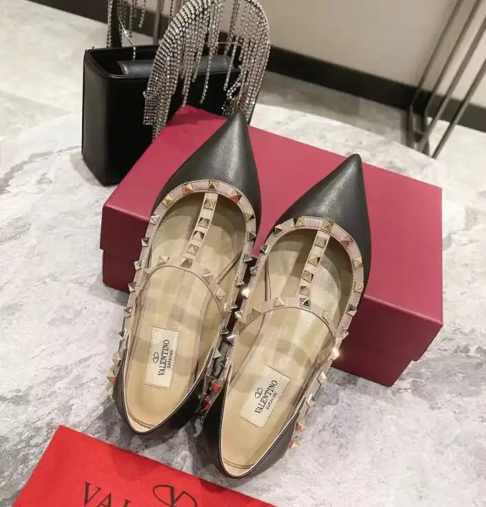 hype Valentino flat shoes