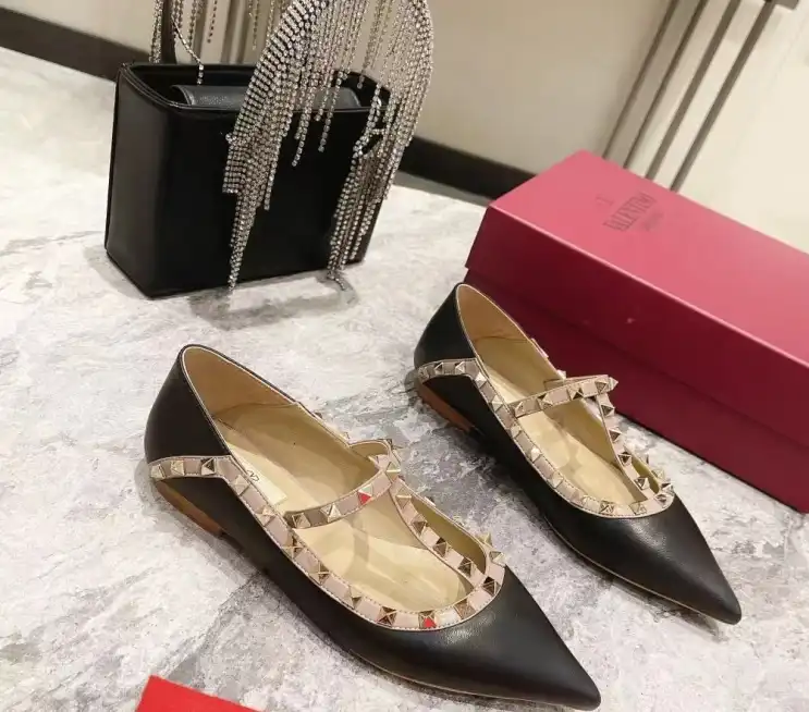 hype Valentino flat shoes