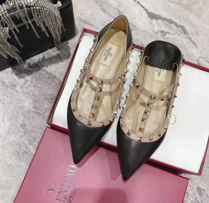 hype Valentino flat shoes