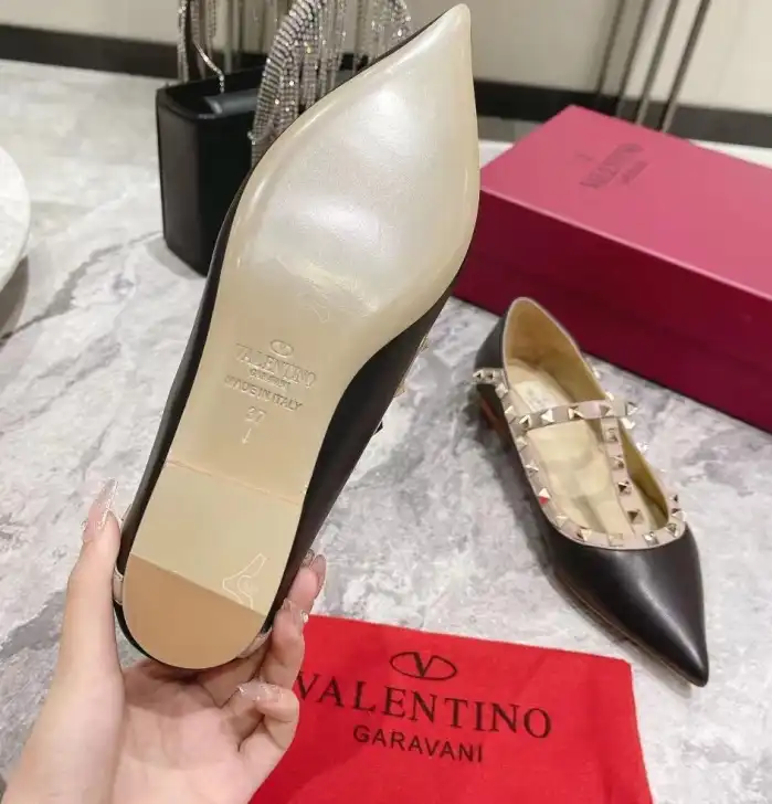 hype Valentino flat shoes