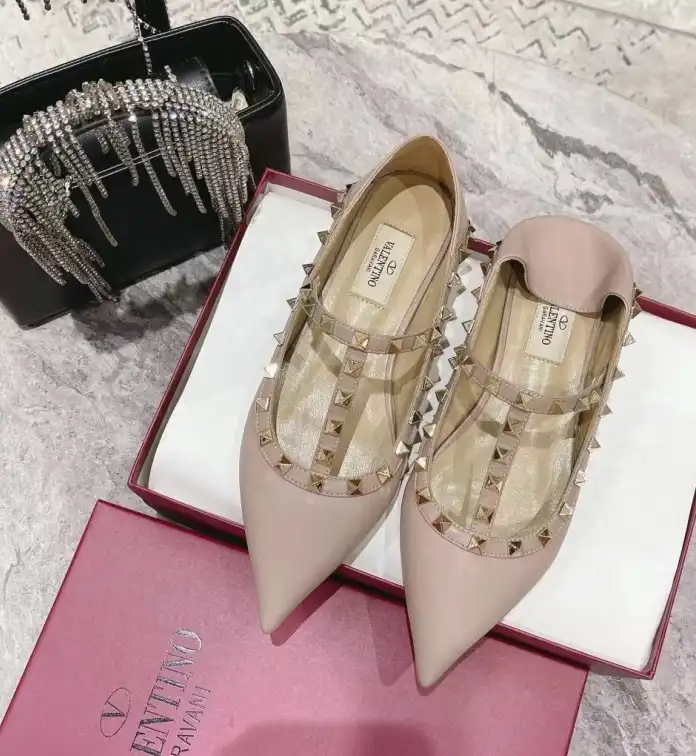 hype Valentino flat shoes