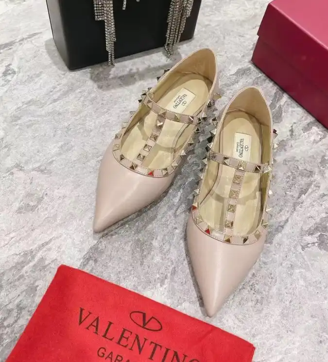 hype Valentino flat shoes