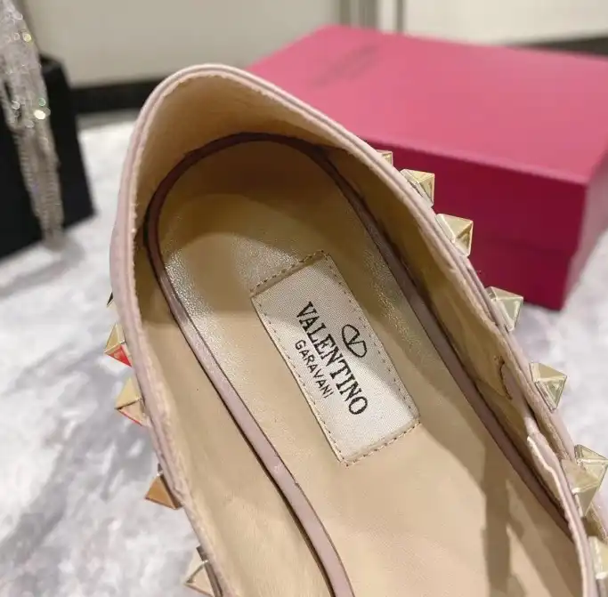 hype Valentino flat shoes