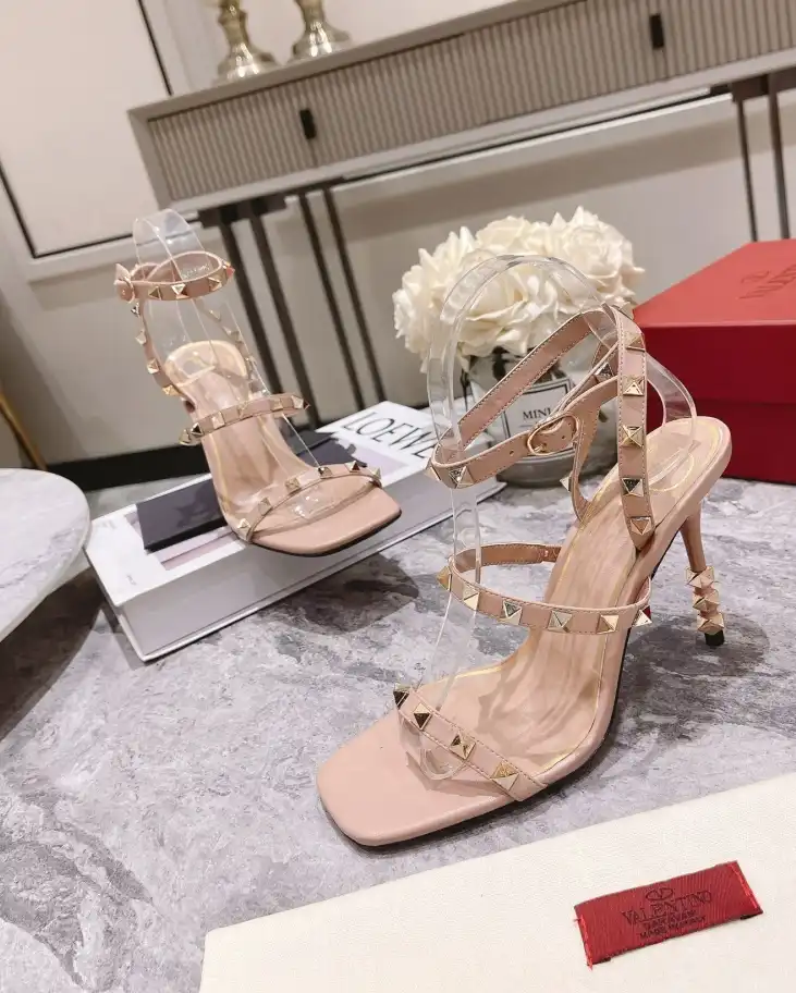 hype Valentino Sandals