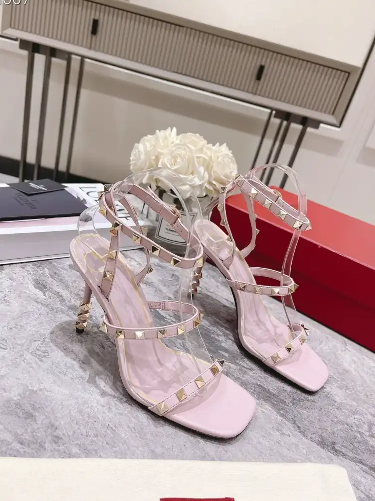 hype Valentino Sandals