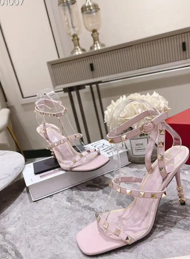 hype Valentino Sandals