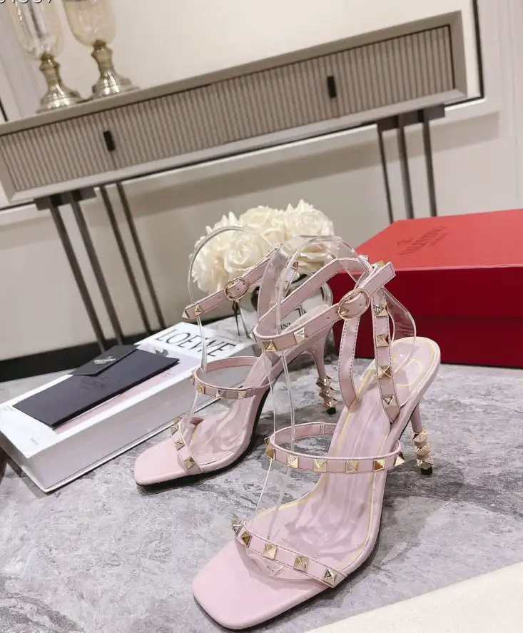 hype Valentino Sandals