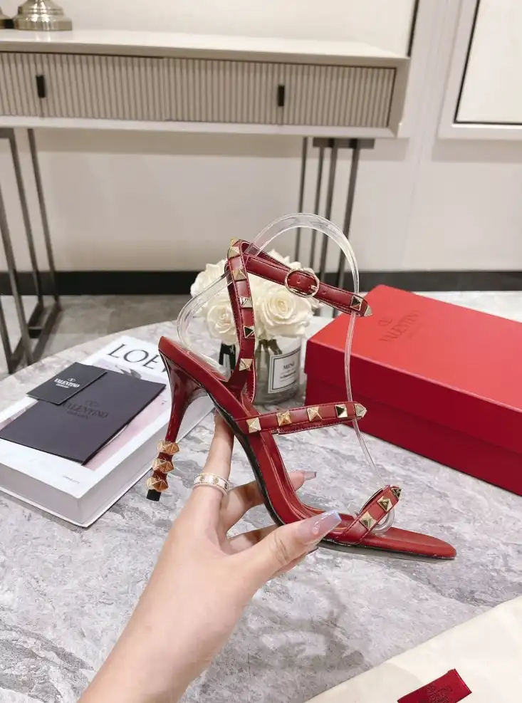 hype Valentino Sandals