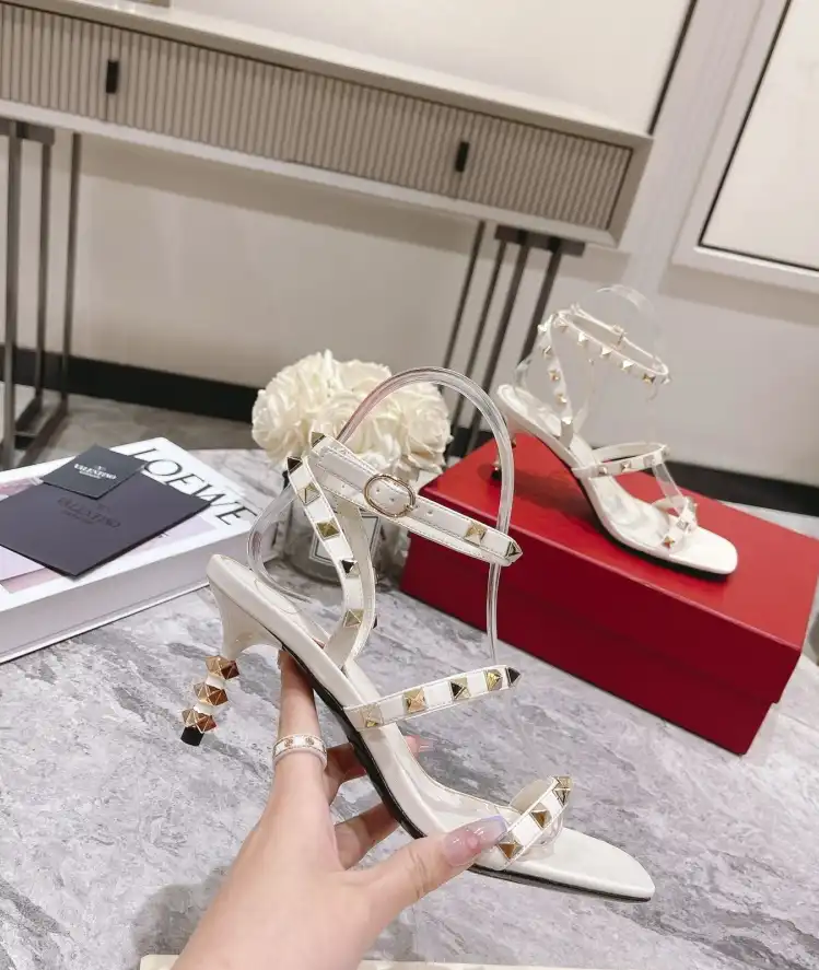 hype Valentino Sandals