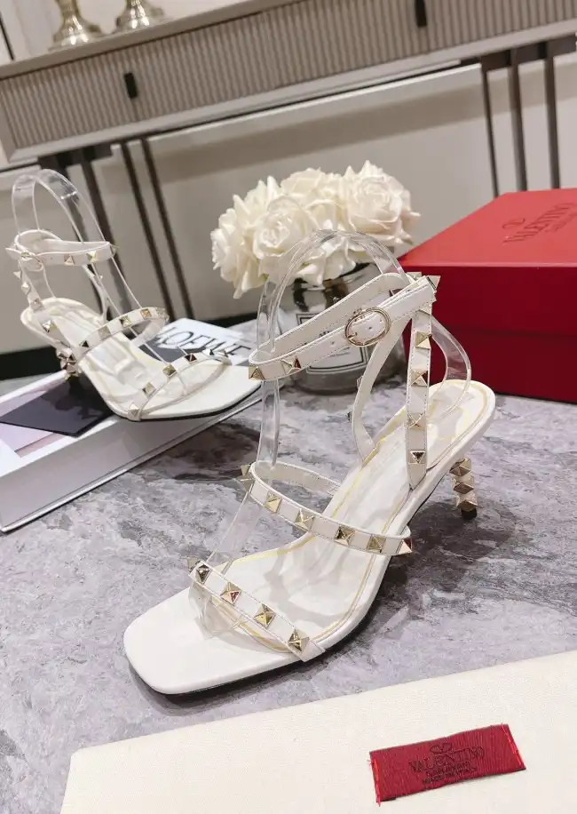 hype Valentino Sandals