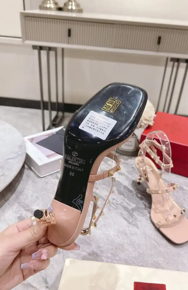 hype Valentino Sandals