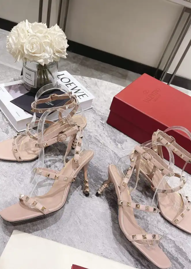 hype Valentino Sandals