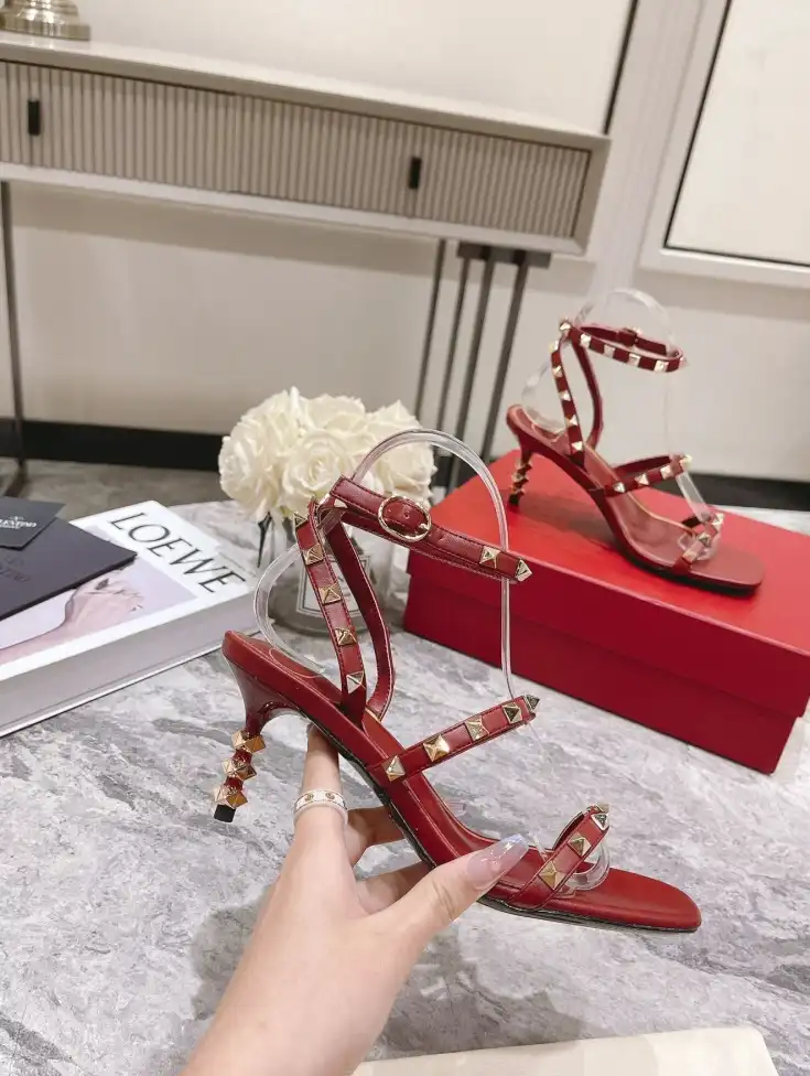 hype Valentino Sandals