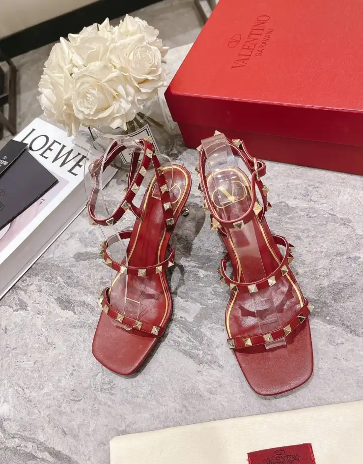 hype Valentino Sandals