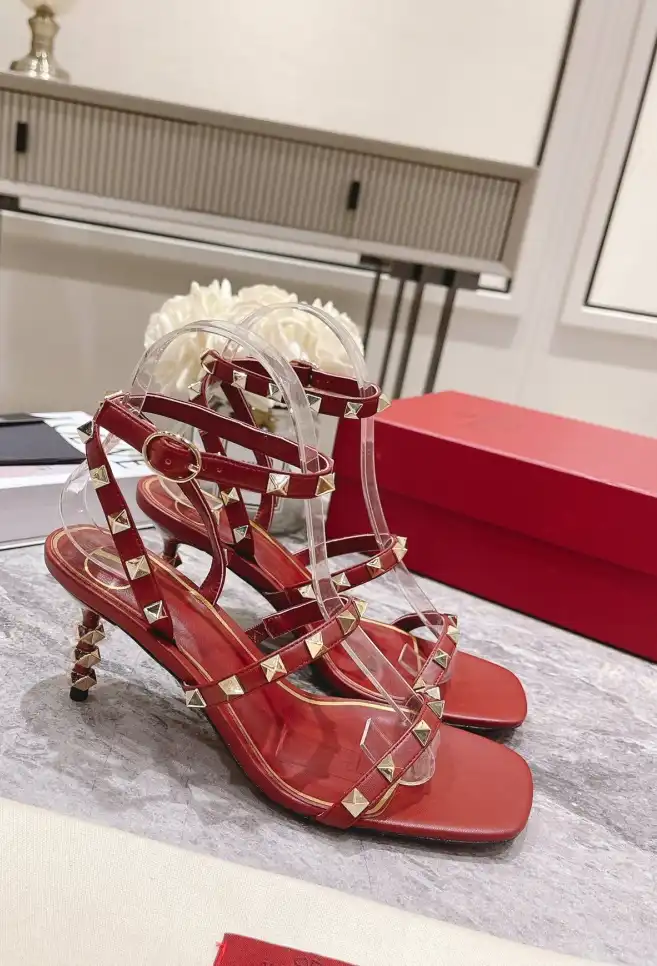 hype Valentino Sandals