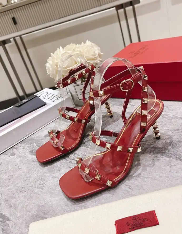 hype Valentino Sandals