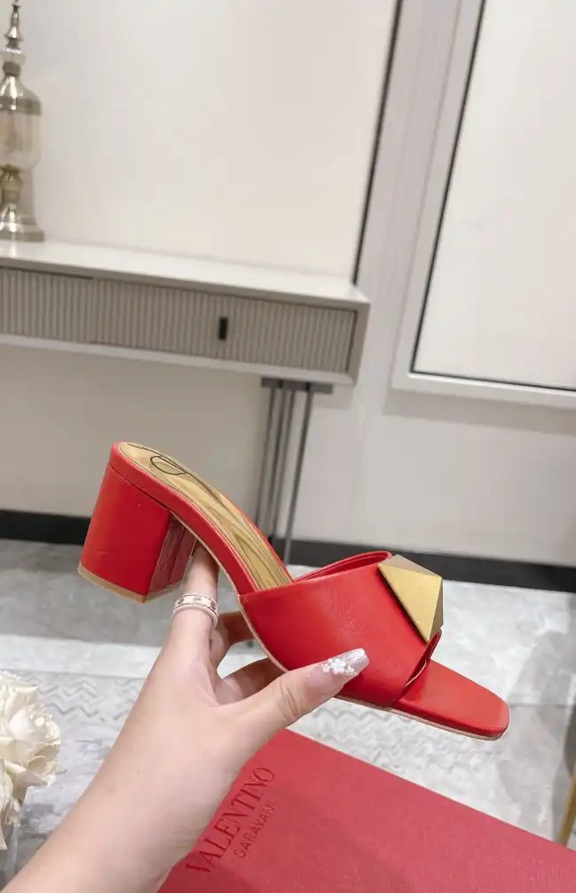 hype Valentino High Heels