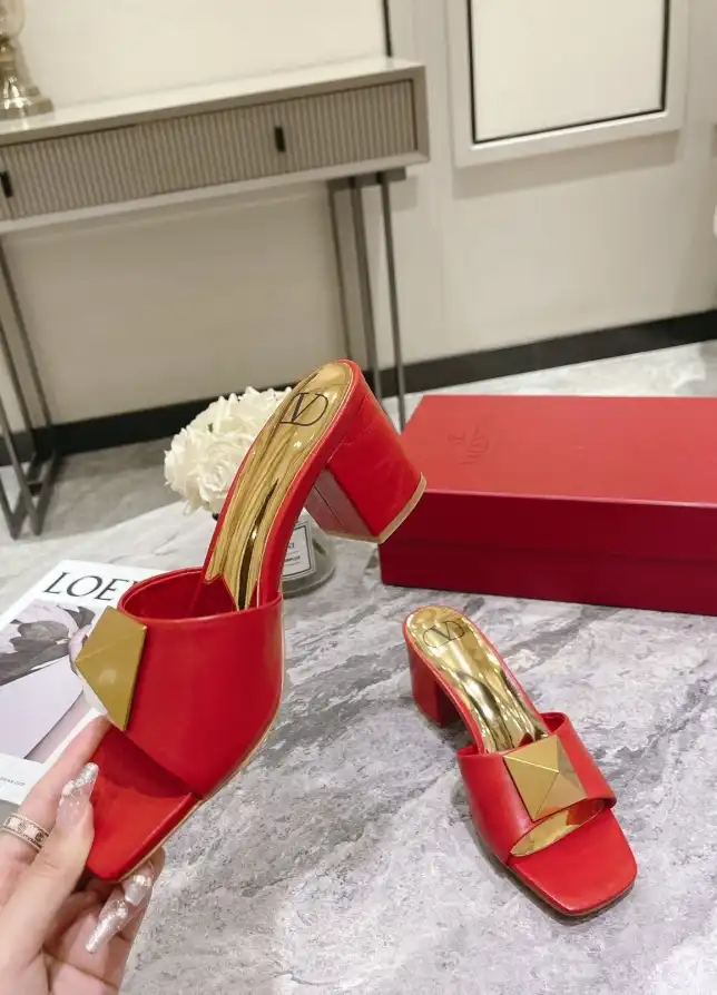 hype Valentino High Heels