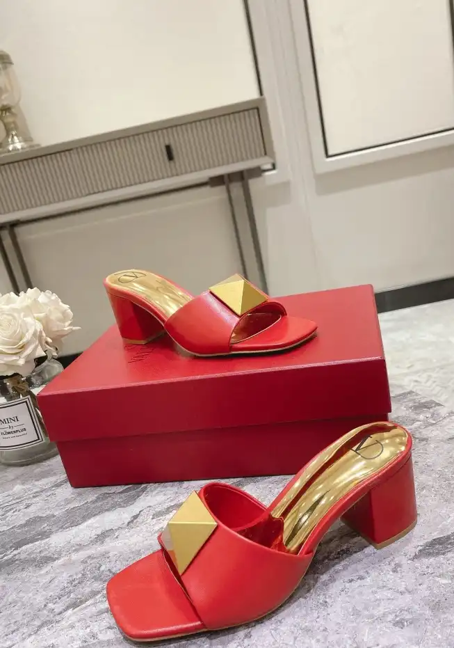 hype Valentino High Heels