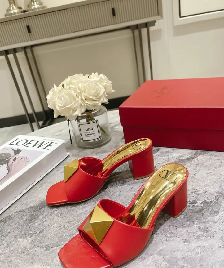 hype Valentino High Heels