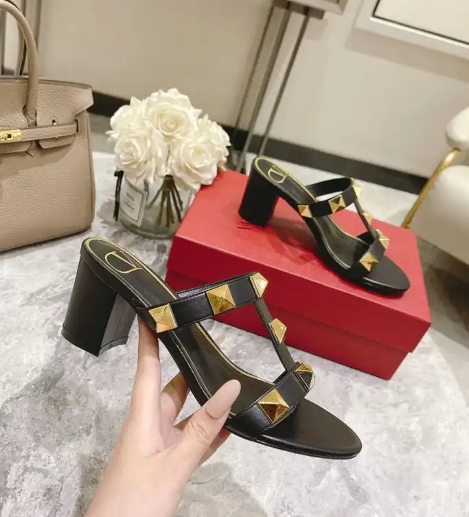 hype Valentino Sandals