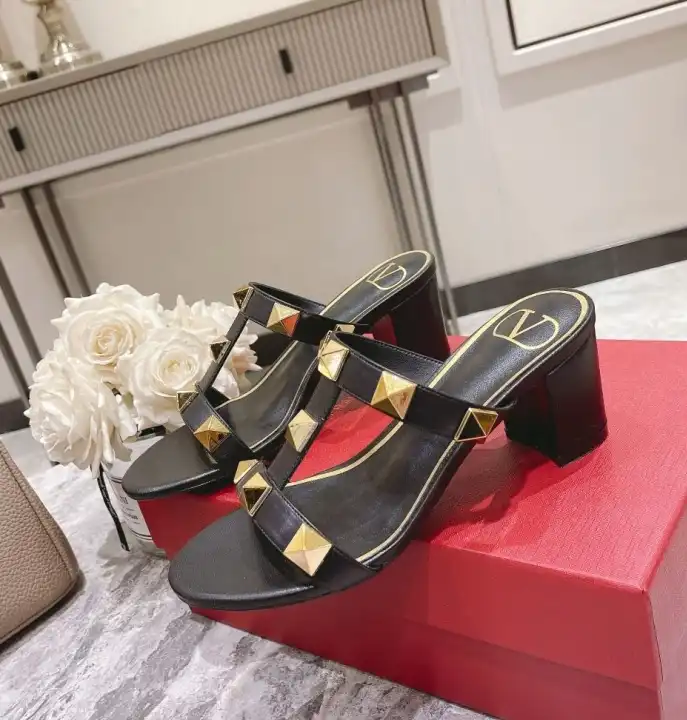 hype Valentino Sandals