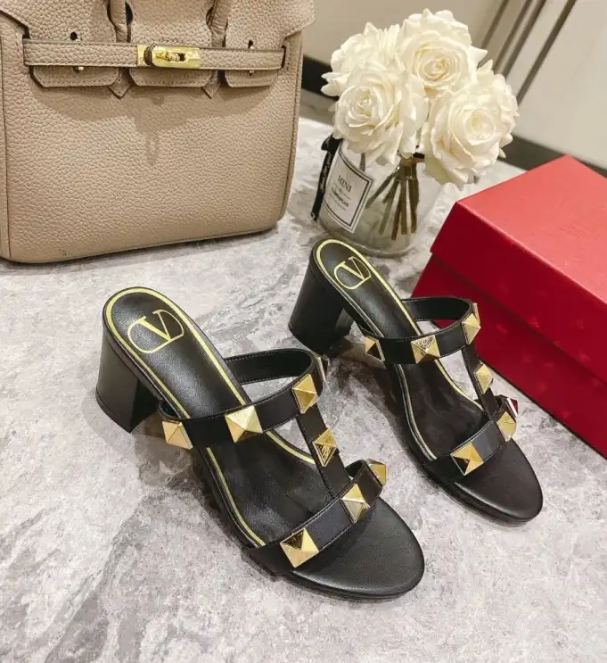 hype Valentino Sandals