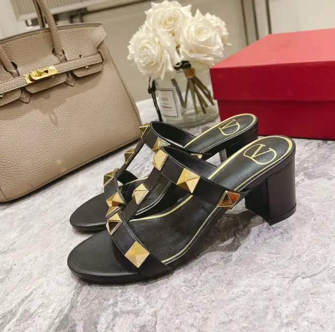 hype Valentino Sandals