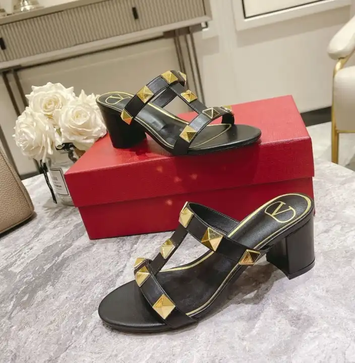 hype Valentino Sandals