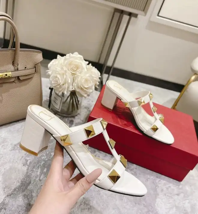 hype Valentino Sandals