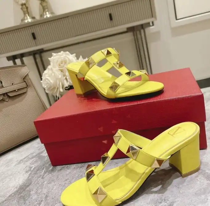 hype Valentino Sandals