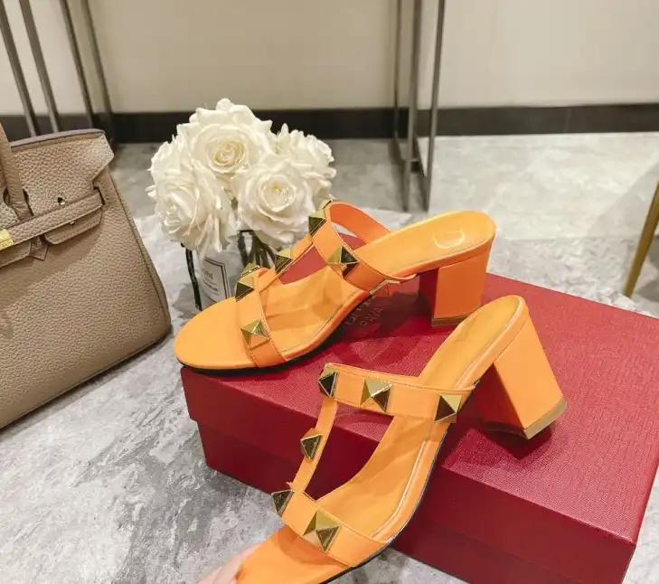 hype Valentino Sandals