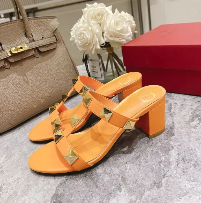 hype Valentino Sandals